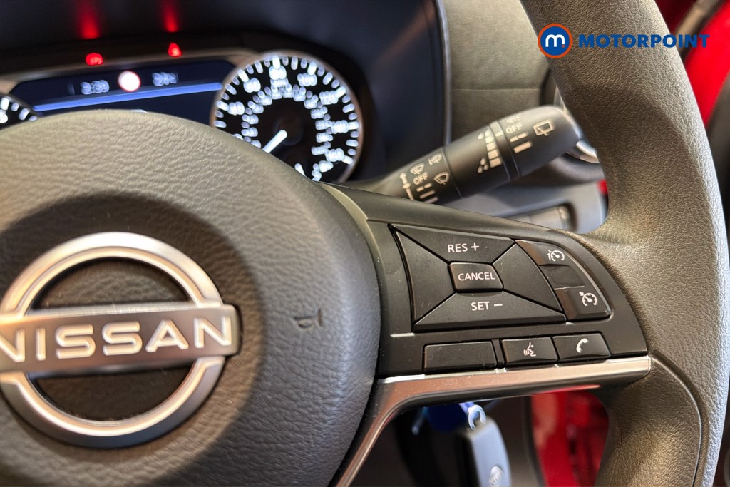 Nissan Juke Acenta Premium Manual Petrol SUV - Stock Number (1658847) - 4th supplementary image