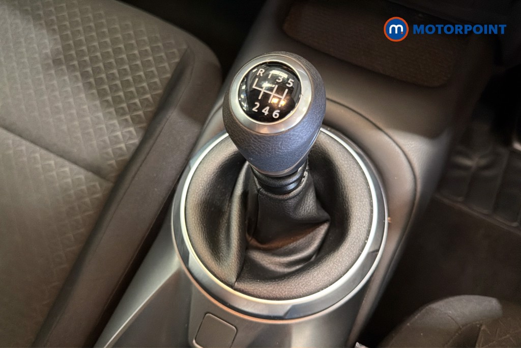 Nissan Juke Acenta Premium Manual Petrol SUV - Stock Number (1658847) - 15th supplementary image