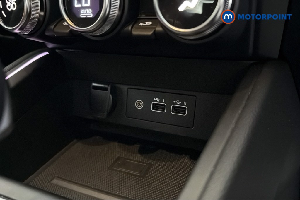 Renault Clio Esprit Alpine Automatic Petrol-Electric Hybrid Hatchback - Stock Number (1659611) - 17th supplementary image