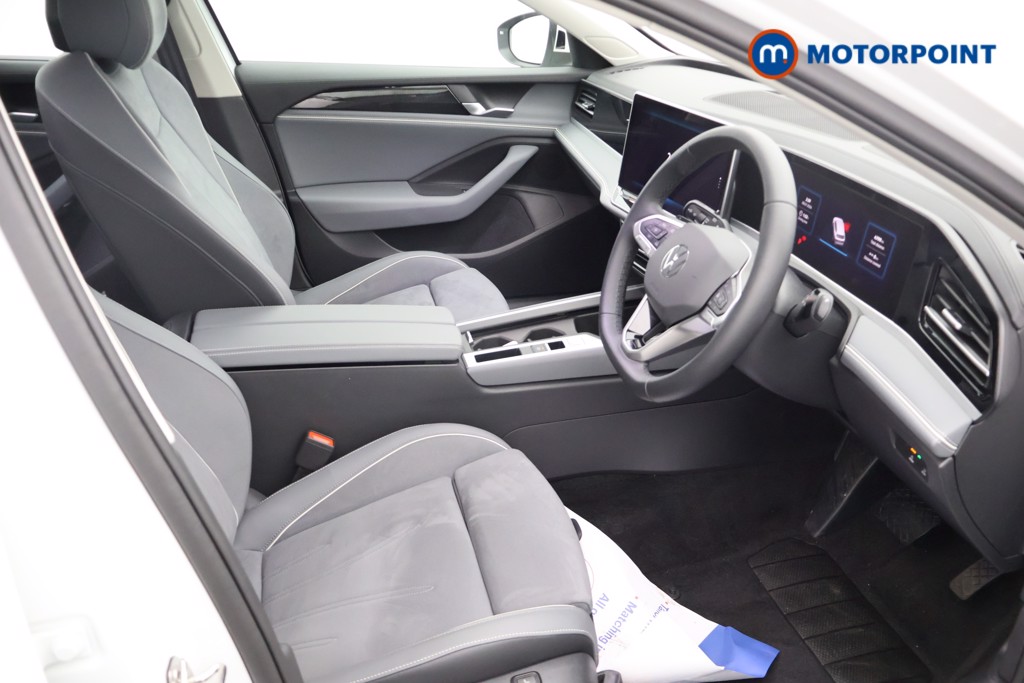 Volkswagen Passat Life Automatic Petrol Plug-In Hybrid Estate - Stock Number (1659613) - 15th supplementary image