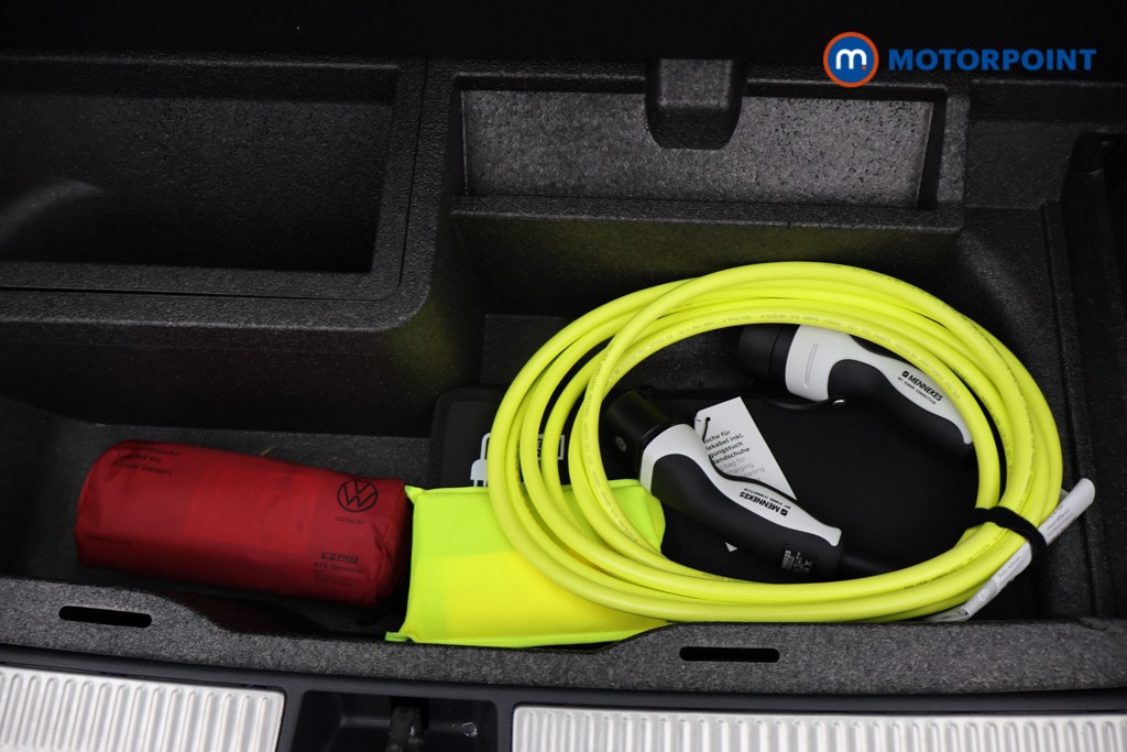 Volkswagen Passat Life Automatic Petrol Plug-In Hybrid Estate - Stock Number (1659613) - 19th supplementary image