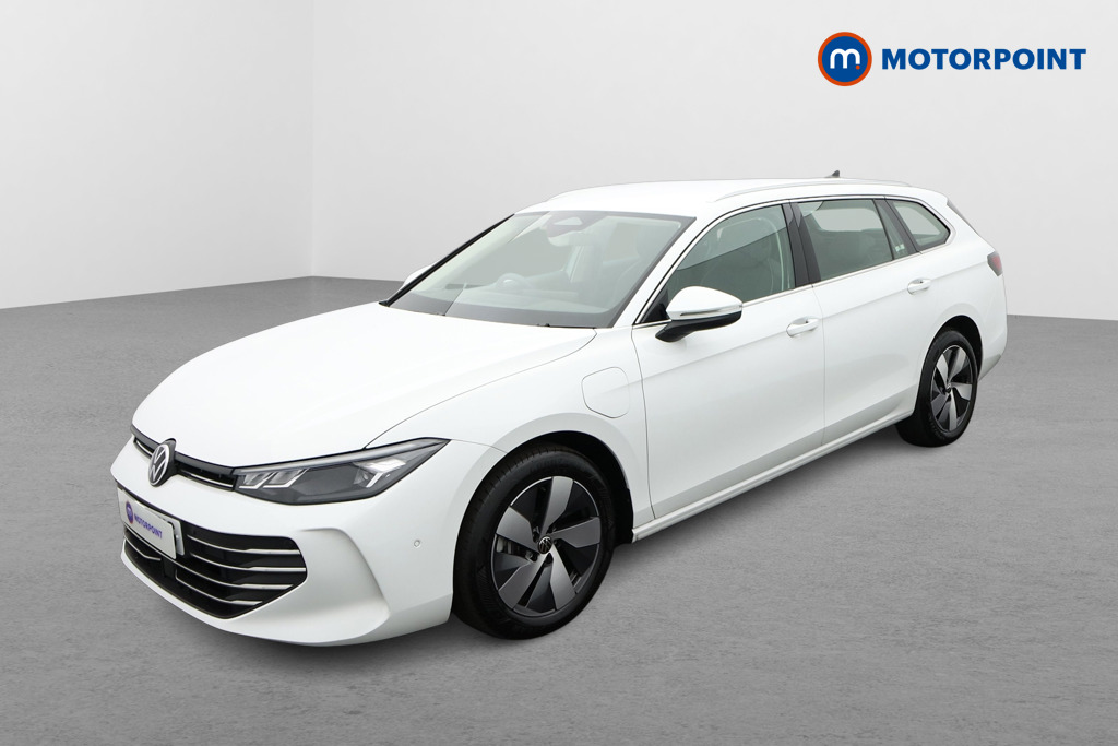 Volkswagen Passat Life Automatic Petrol Plug-In Hybrid Estate - Stock Number (1659613) - Passenger side front corner