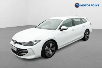 Volkswagen Passat Life Automatic Petrol Plug-In Hybrid Estate - Stock Number (1659613) - Passenger side front corner