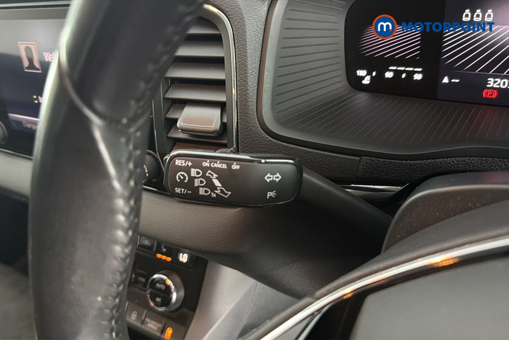 Skoda Karoq Se L Manual Petrol SUV - Stock Number (1659894) - 5th supplementary image
