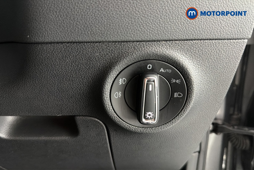 Skoda Karoq Se L Manual Petrol SUV - Stock Number (1659894) - 11th supplementary image