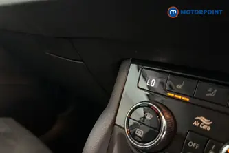 Skoda Karoq Se L Manual Petrol SUV - Stock Number (1659894) - 14th supplementary image