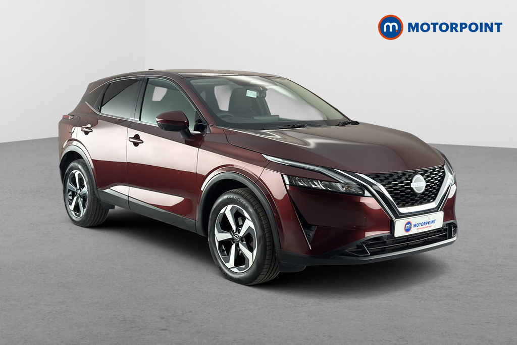 Nissan Qashqai N-Connecta Automatic Petrol SUV - Stock Number (1659957) - Drivers side front corner
