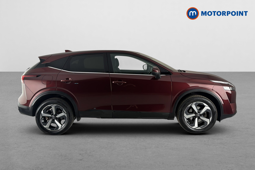 Nissan Qashqai N-Connecta Automatic Petrol SUV - Stock Number (1659957) - Passenger side