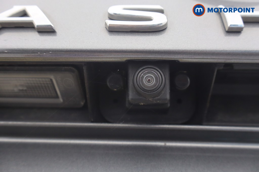 Nissan Qashqai Acenta Premium Manual Petrol SUV - Stock Number (1660010) - 5th supplementary image