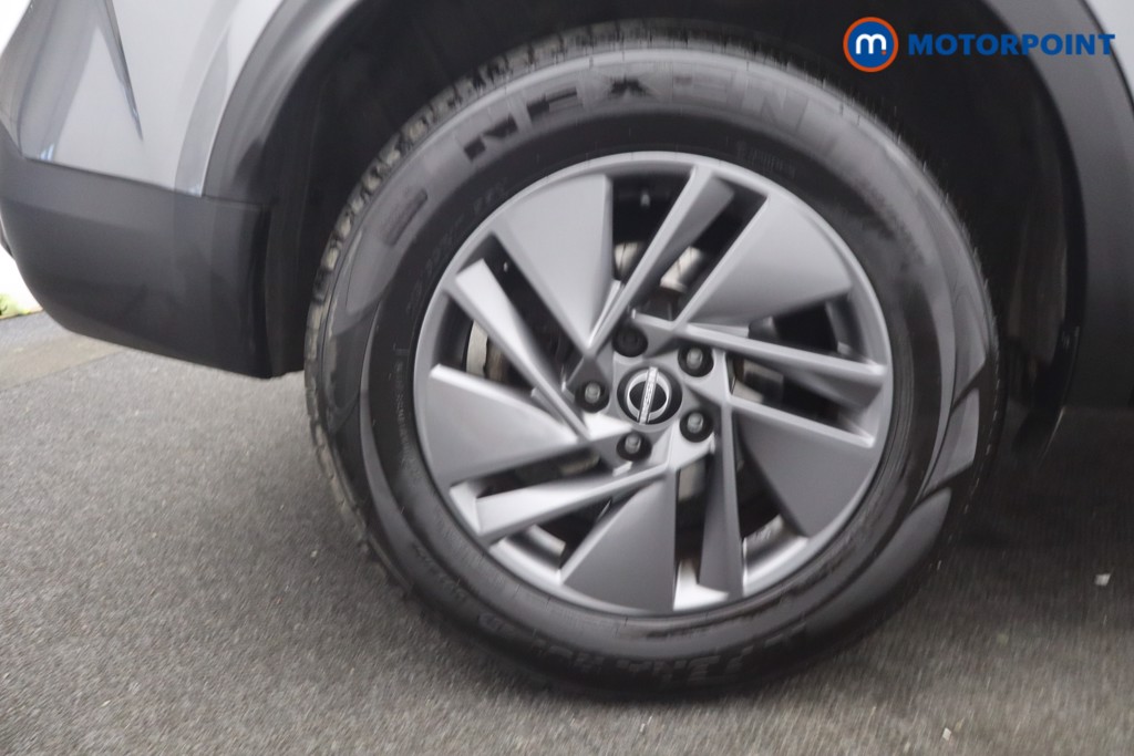 Nissan Qashqai Acenta Premium Manual Petrol SUV - Stock Number (1660010) - 7th supplementary image