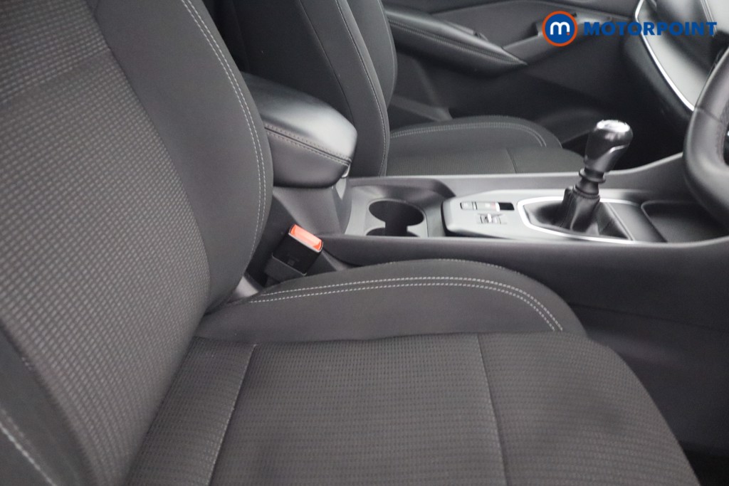 Nissan Qashqai Acenta Premium Manual Petrol SUV - Stock Number (1660010) - 12th supplementary image