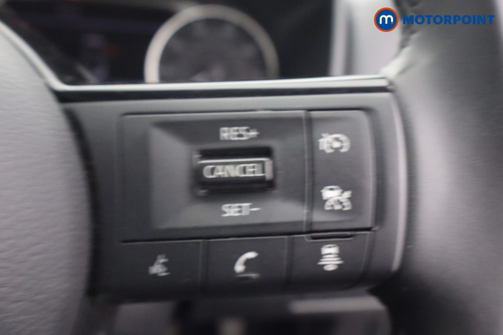 Nissan Qashqai Acenta Premium Manual Petrol SUV - Stock Number (1660010) - 14th supplementary image