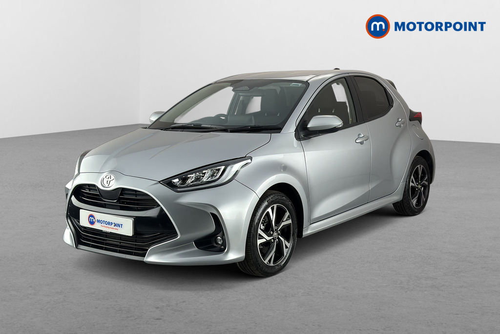 Toyota Yaris Design Automatic Petrol-Electric Hybrid Hatchback - Stock Number (1660011) - Passenger side front corner