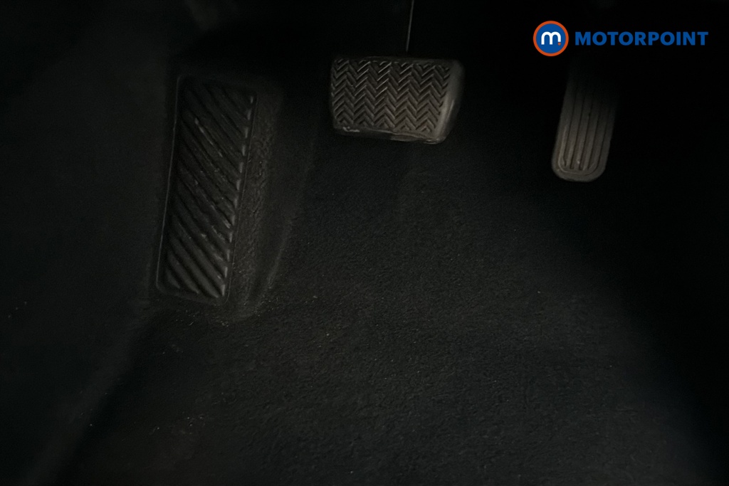 Toyota Yaris Design Automatic Petrol-Electric Hybrid Hatchback - Stock Number (1660011) - 24th supplementary image