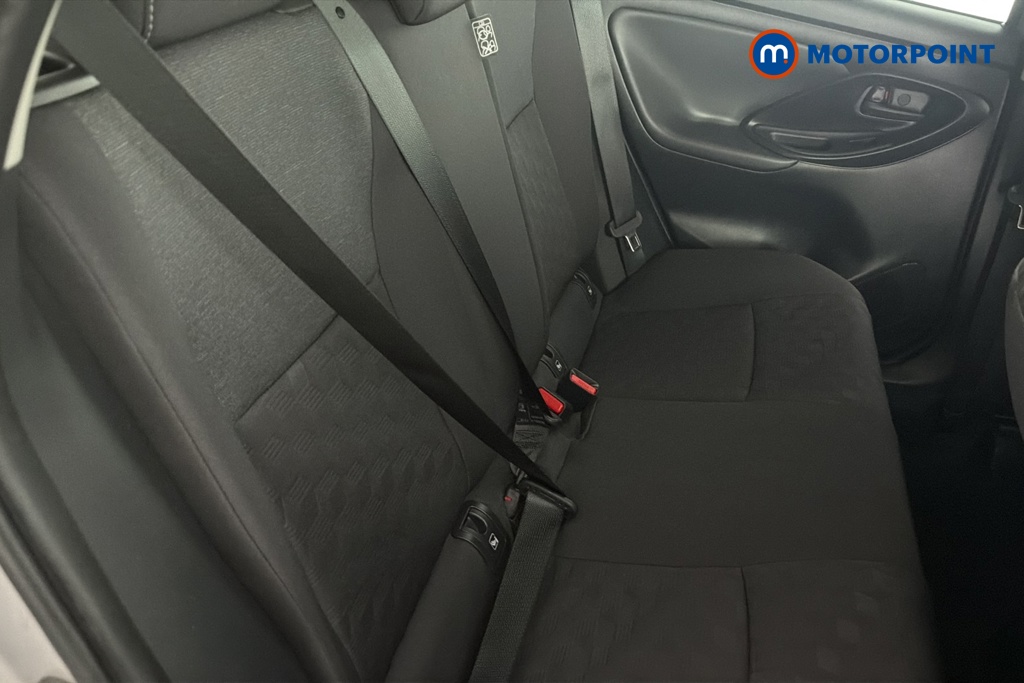 Toyota Yaris Design Automatic Petrol-Electric Hybrid Hatchback - Stock Number (1660011) - 25th supplementary image