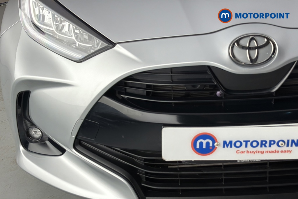 Toyota Yaris Design Automatic Petrol-Electric Hybrid Hatchback - Stock Number (1660011) - 38th supplementary image