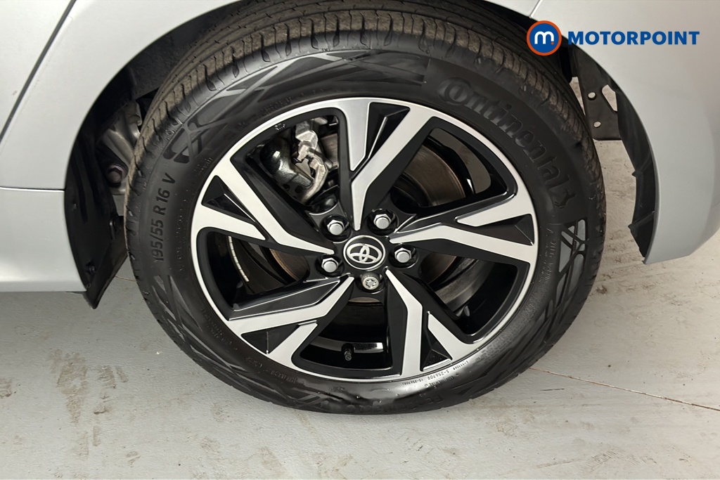 Toyota Yaris Design Automatic Petrol-Electric Hybrid Hatchback - Stock Number (1660011) - 45th supplementary image