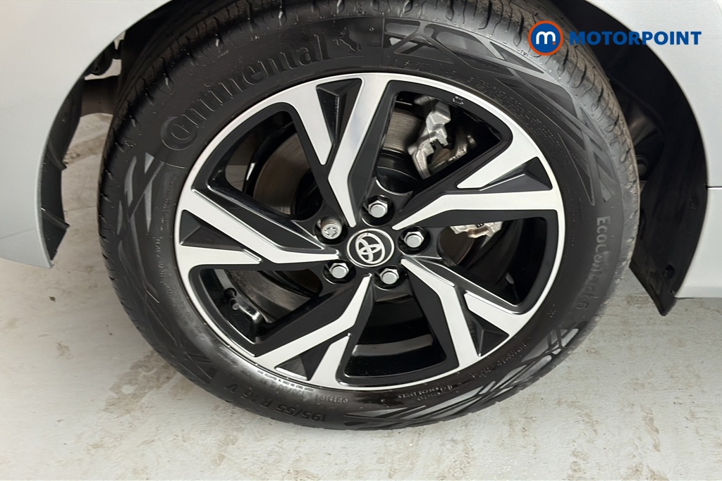 Toyota Yaris Design Automatic Petrol-Electric Hybrid Hatchback - Stock Number (1660011) - 46th supplementary image