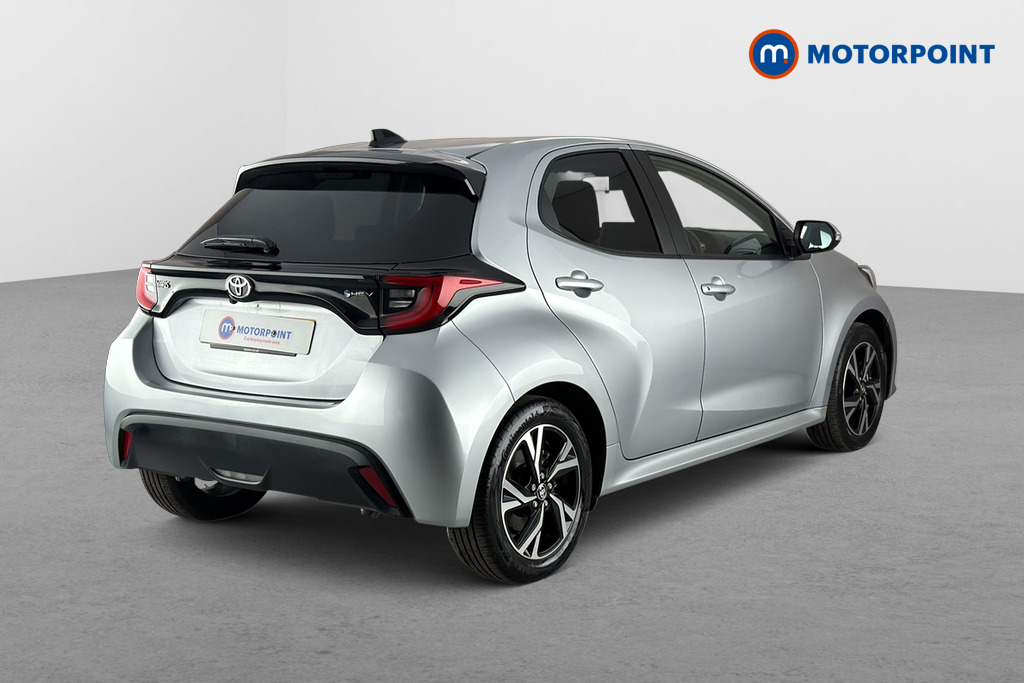 Toyota Yaris Design Automatic Petrol-Electric Hybrid Hatchback - Stock Number (1660011) - Passenger side rear corner