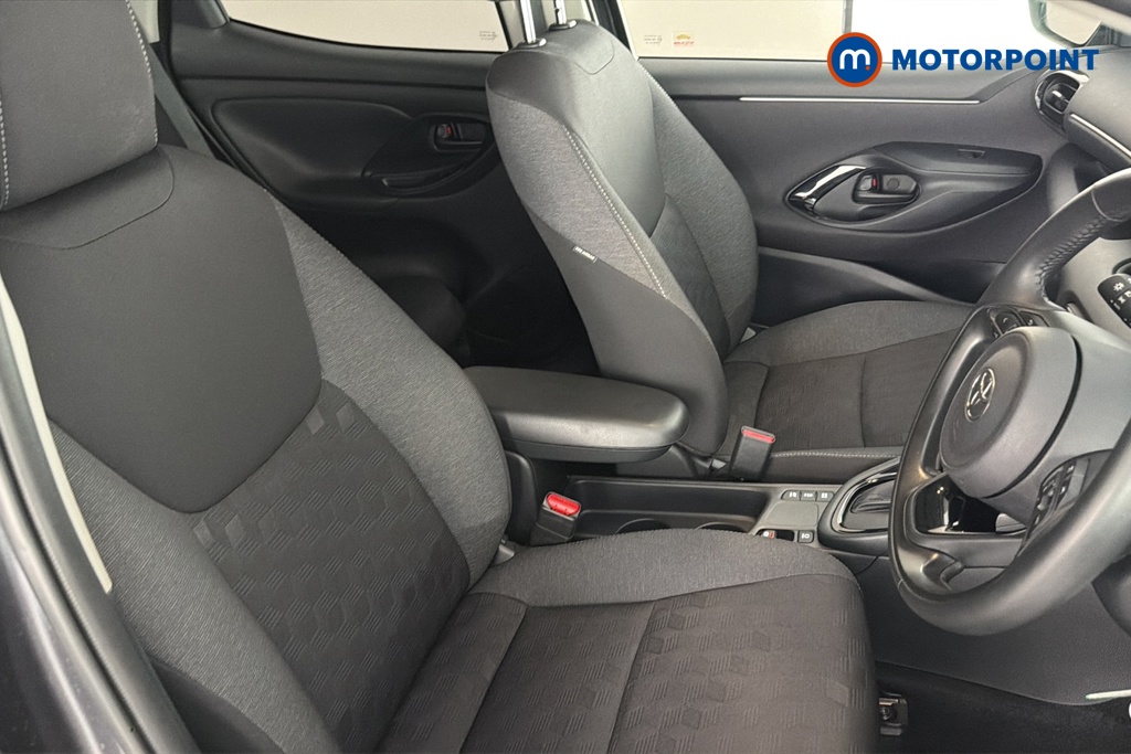 Toyota Yaris Design Automatic Petrol-Electric Hybrid Hatchback - Stock Number (1660012) - 22nd supplementary image