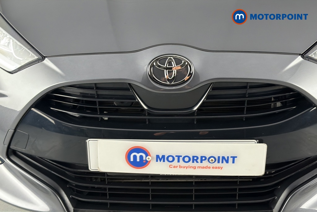 Toyota Yaris Design Automatic Petrol-Electric Hybrid Hatchback - Stock Number (1660012) - 43rd supplementary image