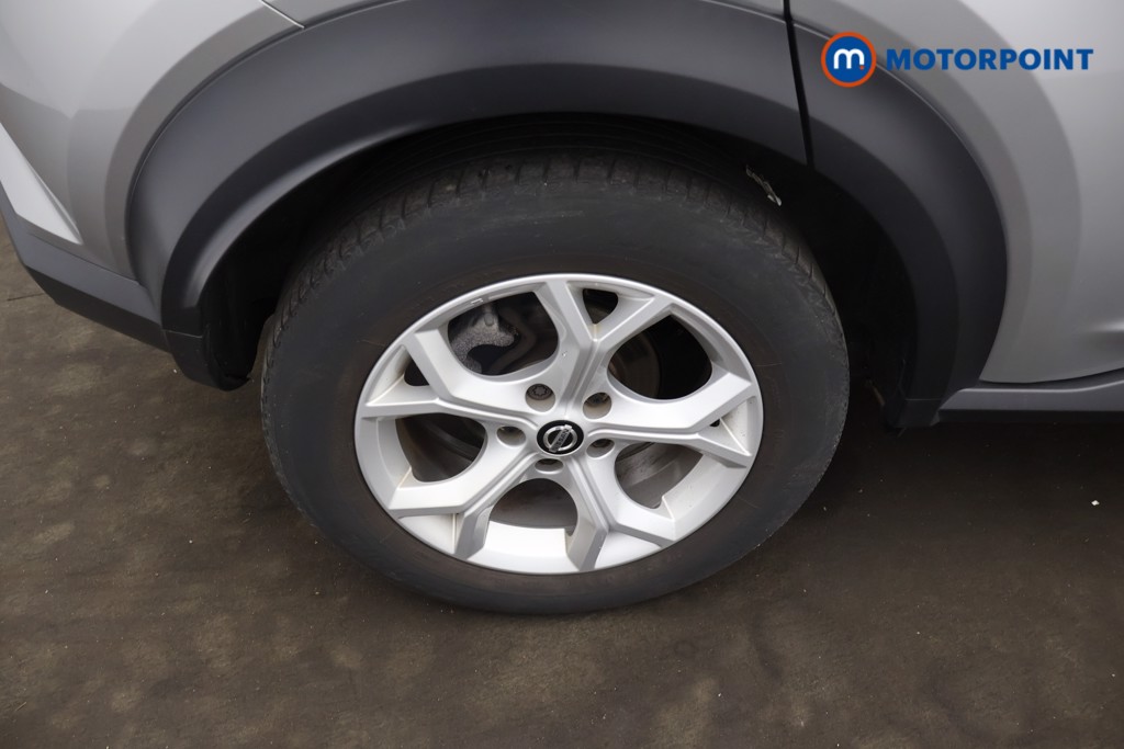 Nissan Juke N-Connecta Manual Petrol SUV - Stock Number (1635256) - 3rd supplementary image