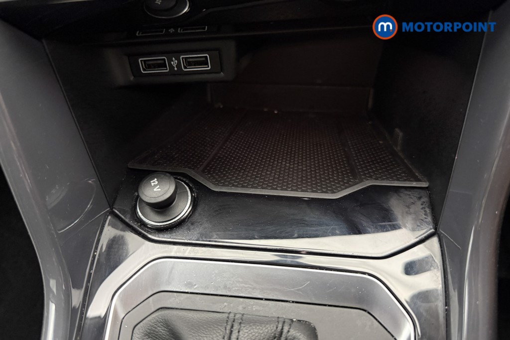 Volkswagen T-Roc SEL Automatic Petrol SUV - Stock Number (1650612) - 14th supplementary image
