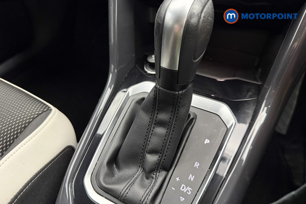 Volkswagen T-Roc SEL Automatic Petrol SUV - Stock Number (1650612) - 15th supplementary image