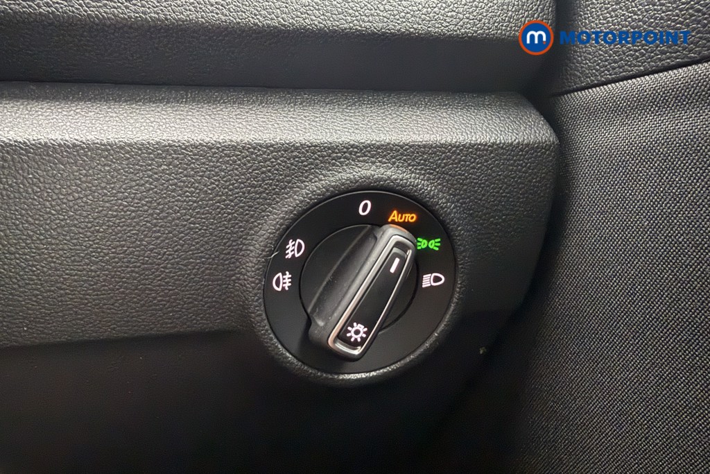 Volkswagen T-Roc SEL Automatic Petrol SUV - Stock Number (1650612) - 17th supplementary image