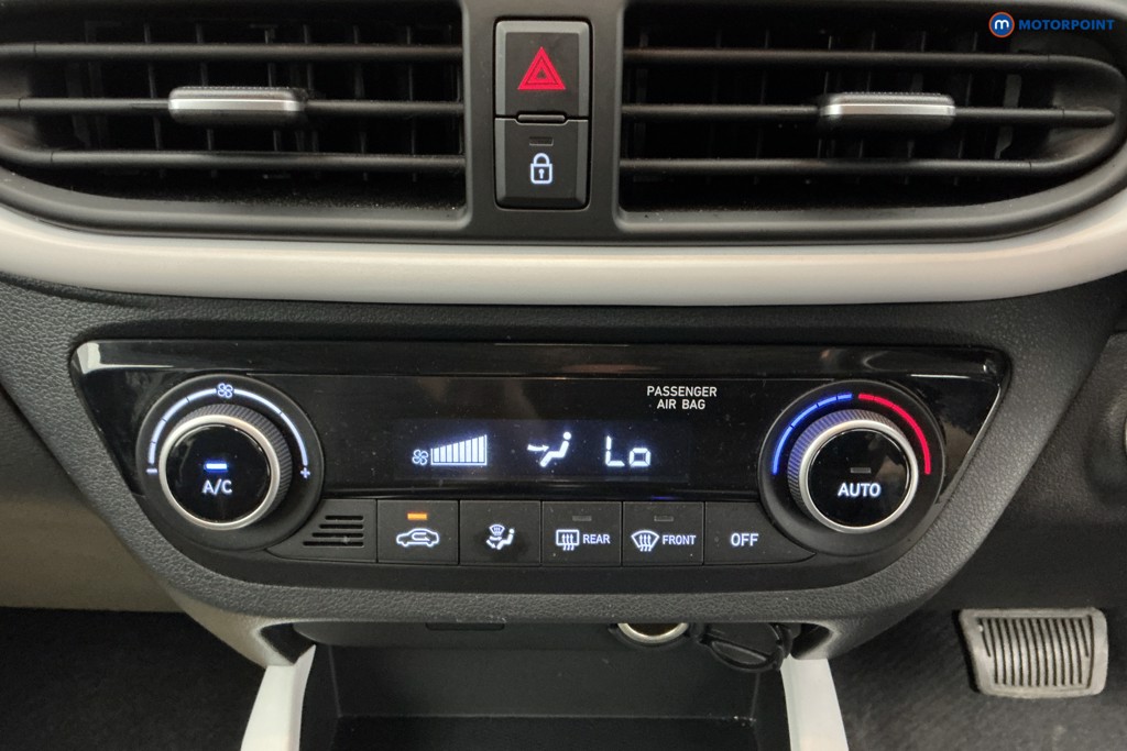 Hyundai I10 Premium Automatic Petrol Hatchback - Stock Number (1652013) - 11th supplementary image