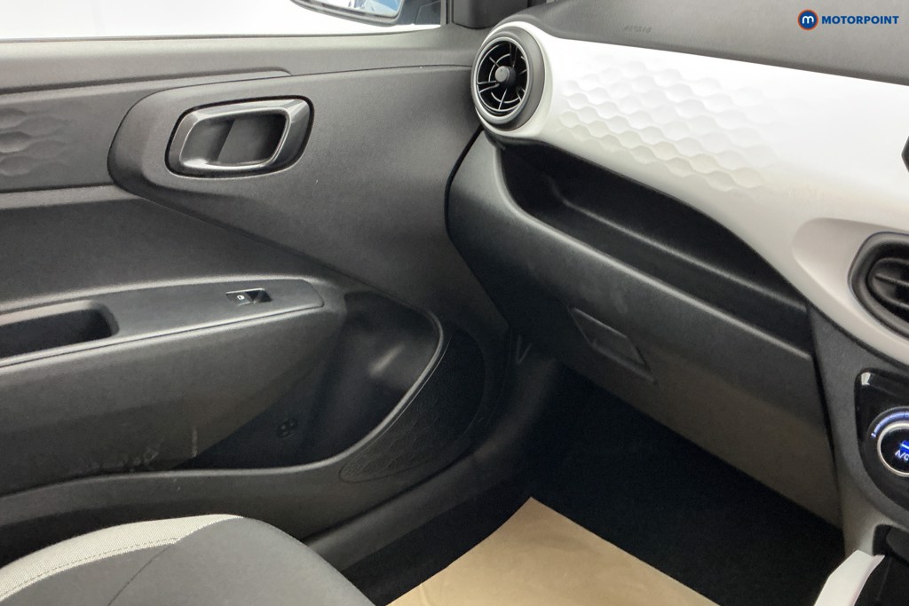 Hyundai I10 Premium Automatic Petrol Hatchback - Stock Number (1652013) - 12th supplementary image