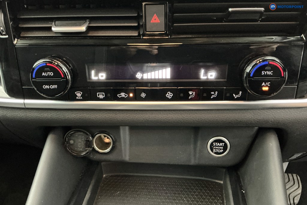 Nissan Qashqai N-Connecta Manual Petrol SUV - Stock Number (1652079) - 10th supplementary image
