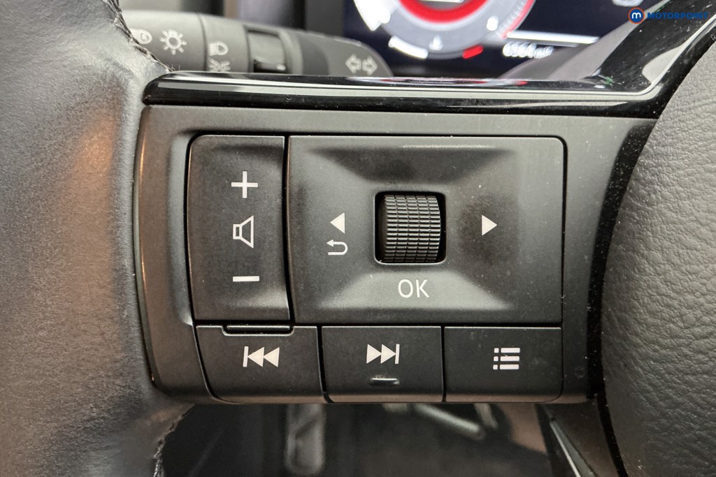 Nissan Qashqai N-Connecta Manual Petrol SUV - Stock Number (1652079) - 12th supplementary image