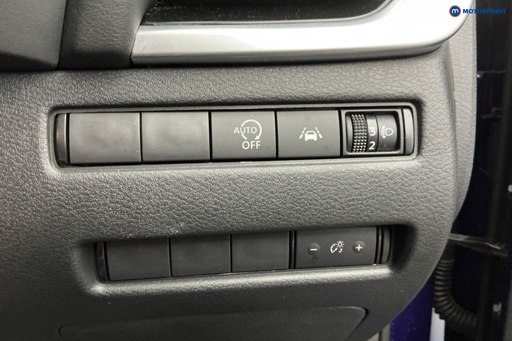 Nissan Qashqai N-Connecta Manual Petrol SUV - Stock Number (1652079) - 14th supplementary image