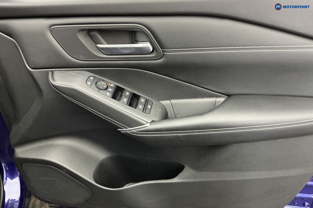 Nissan Qashqai N-Connecta Manual Petrol SUV - Stock Number (1652079) - 15th supplementary image