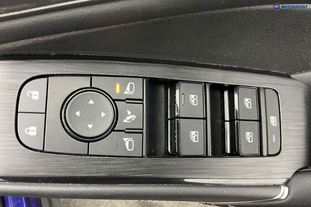 Nissan Qashqai N-Connecta Manual Petrol SUV - Stock Number (1652079) - 16th supplementary image