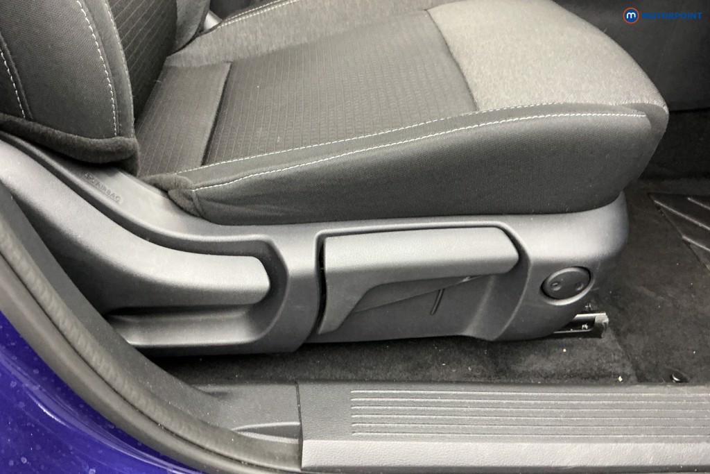 Nissan Qashqai N-Connecta Manual Petrol SUV - Stock Number (1652079) - 17th supplementary image