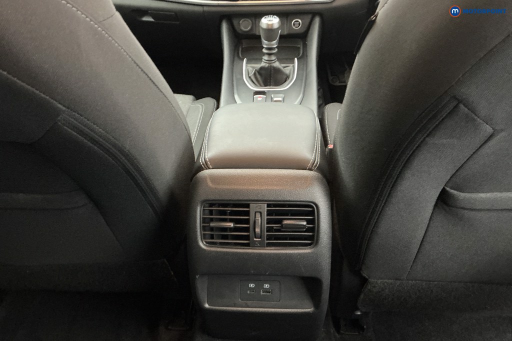 Nissan Qashqai N-Connecta Manual Petrol SUV - Stock Number (1652079) - 18th supplementary image