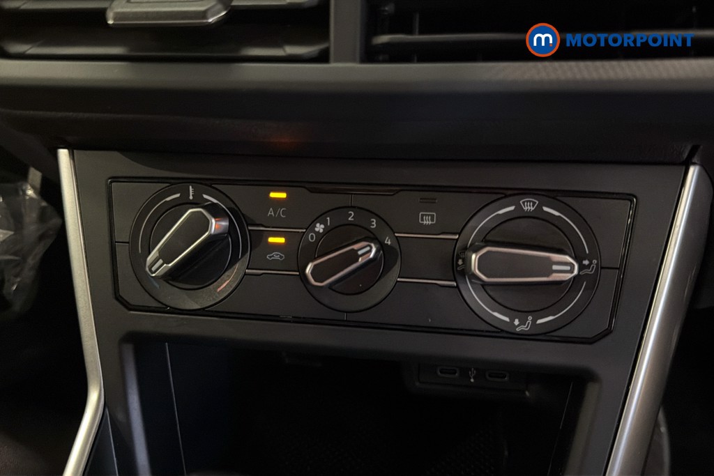Volkswagen Polo Life Automatic Petrol Hatchback - Stock Number (1652244) - 12th supplementary image