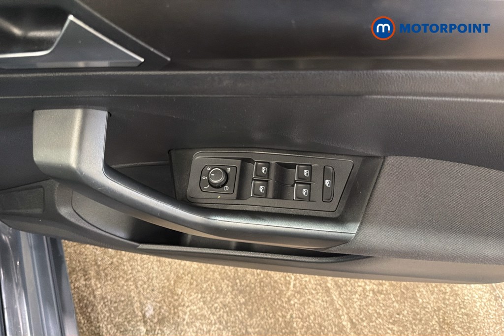 Volkswagen T-Roc SE Manual Diesel SUV - Stock Number (1654540) - 20th supplementary image