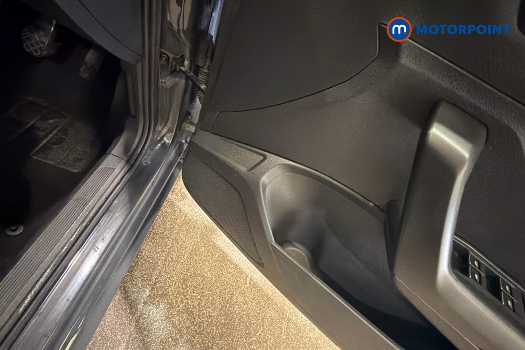 Volkswagen T-Roc SE Manual Diesel SUV - Stock Number (1654540) - 21st supplementary image