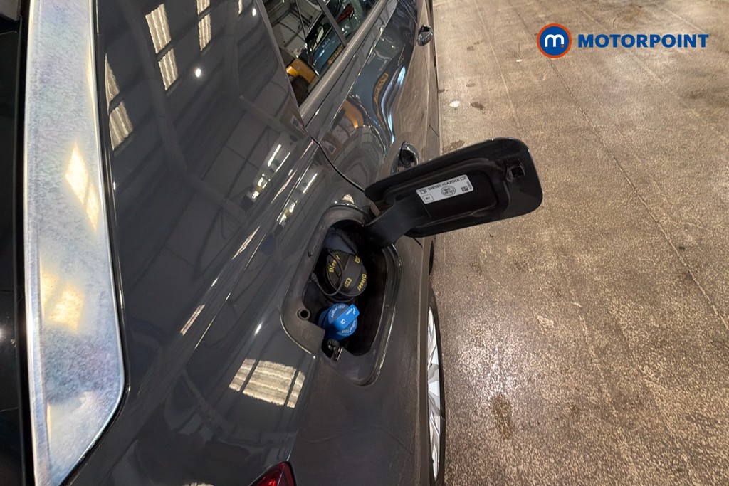 Volkswagen T-Roc SE Manual Diesel SUV - Stock Number (1654540) - 41st supplementary image