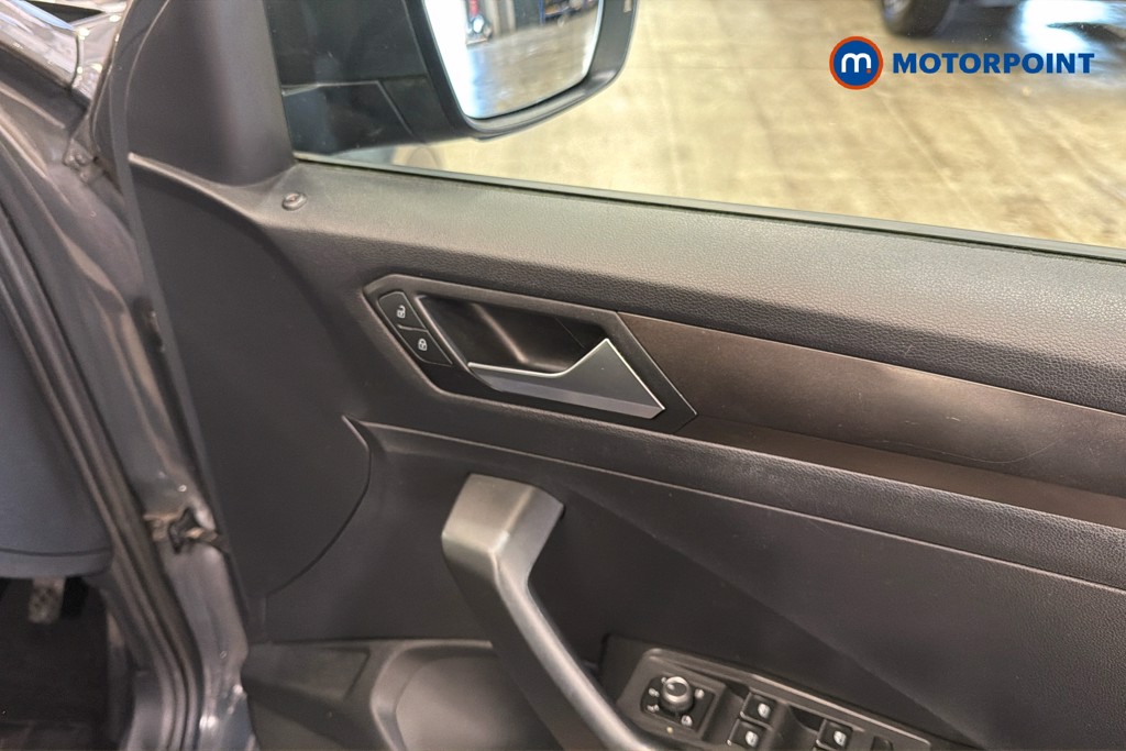 Volkswagen T-Roc SE Manual Diesel SUV - Stock Number (1654540) - 42nd supplementary image
