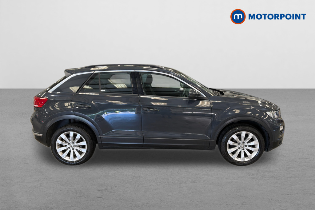 Volkswagen T-Roc SE Manual Diesel SUV - Stock Number (1654540) - Drivers side