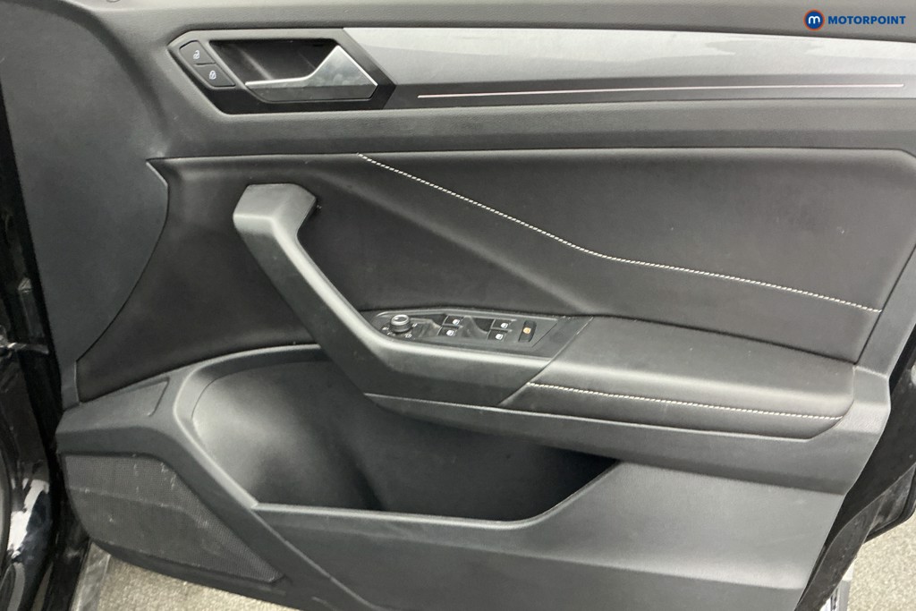 Volkswagen T-Roc Style Manual Petrol SUV - Stock Number (1655579) - 15th supplementary image