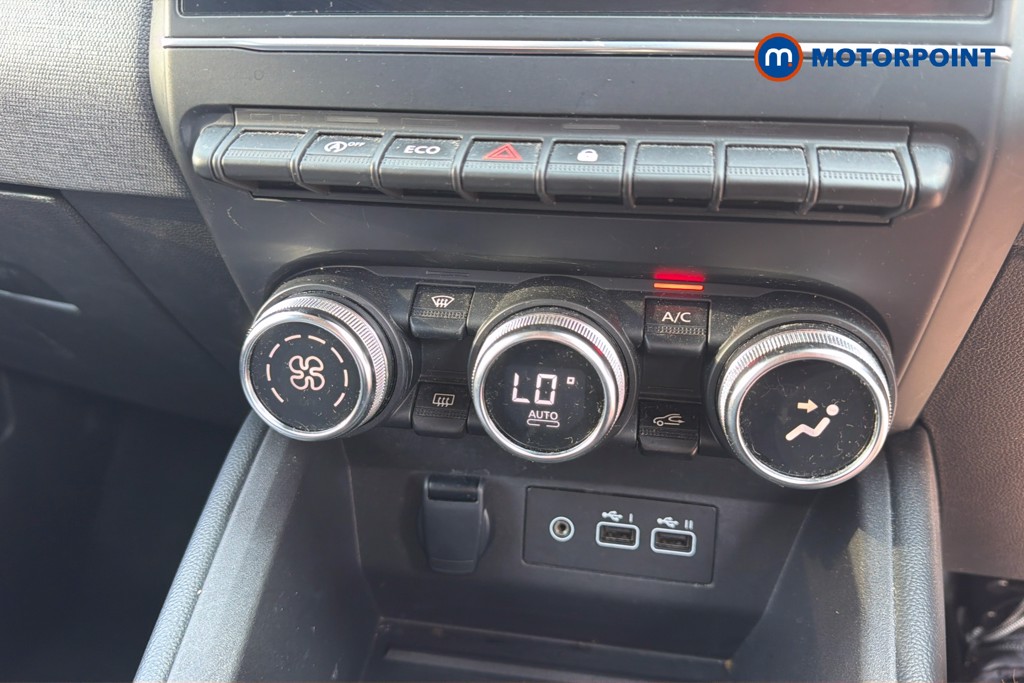Renault Clio Evolution Manual Petrol Hatchback - Stock Number (1655946) - 12th supplementary image