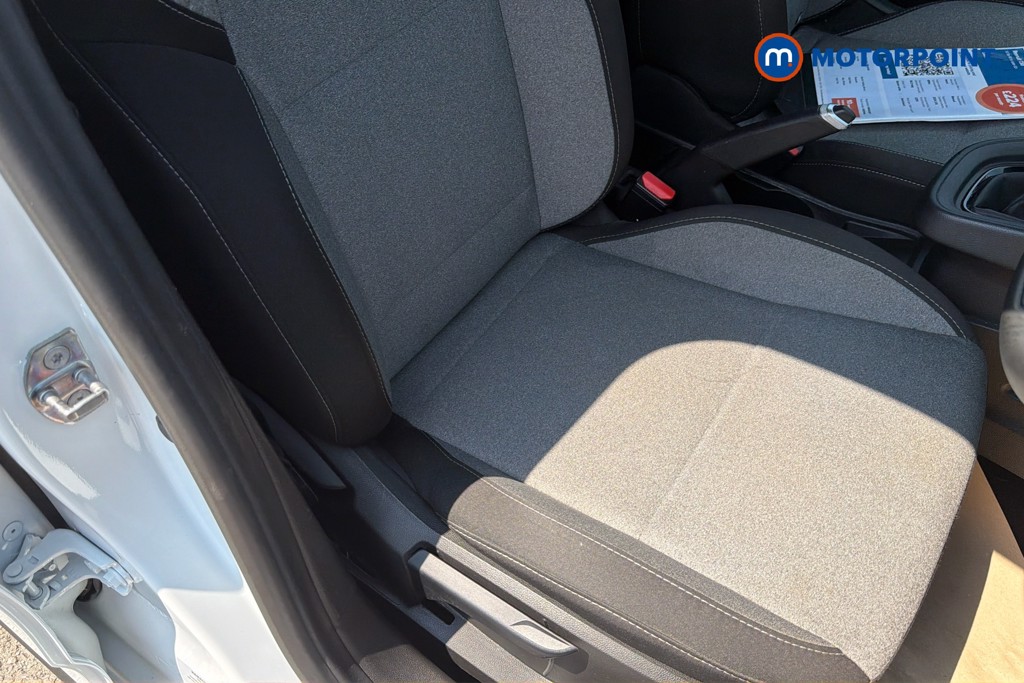 Renault Clio Evolution Manual Petrol Hatchback - Stock Number (1655946) - 22nd supplementary image