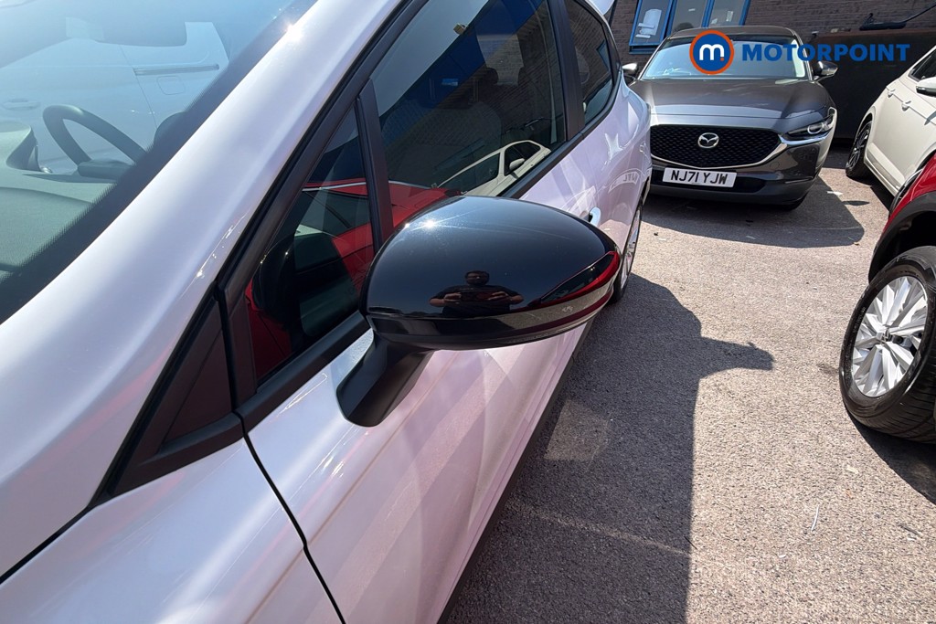 Renault Clio Evolution Manual Petrol Hatchback - Stock Number (1655946) - 43rd supplementary image