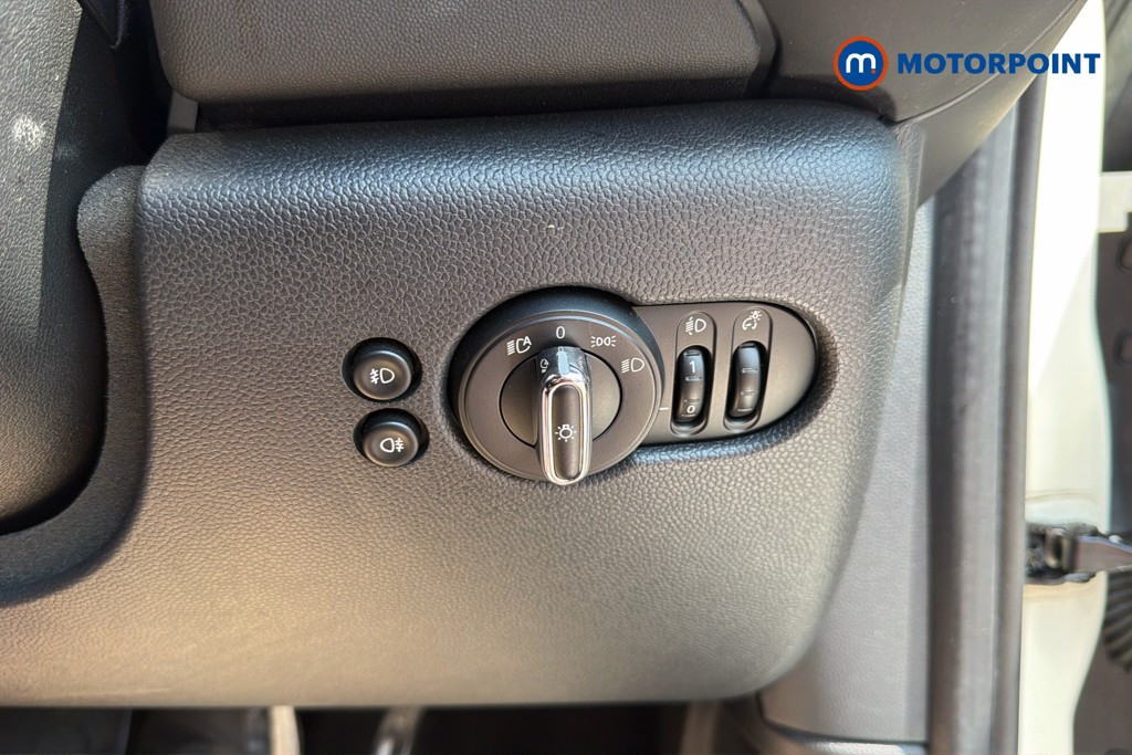 Mini Hatchback Cooper Classic Manual Petrol Hatchback - Stock Number (1656899) - 18th supplementary image