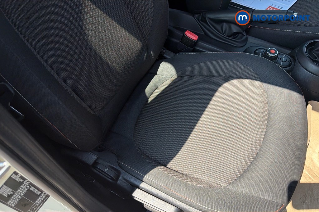 Mini Hatchback Cooper Classic Manual Petrol Hatchback - Stock Number (1656899) - 22nd supplementary image